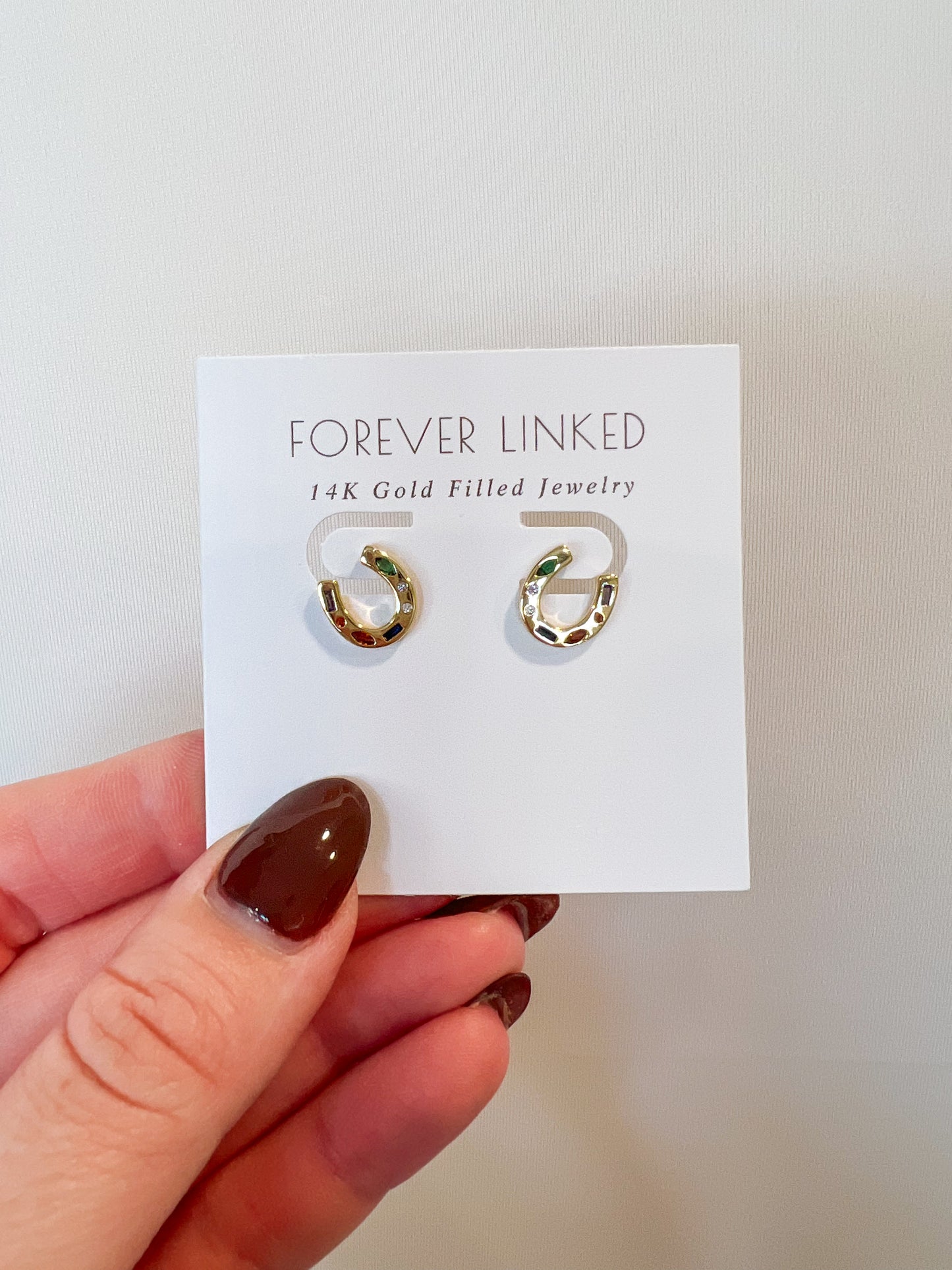 MULTI COLOR HORSESHOE STUD