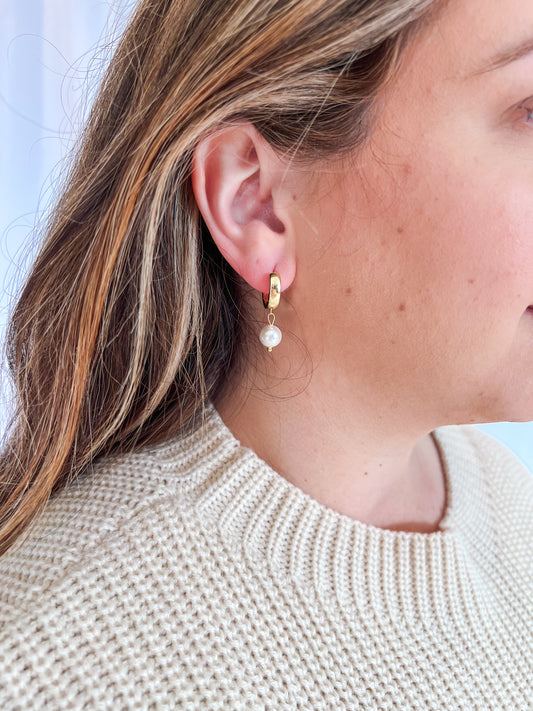 Nicole Pearl Drop Earring