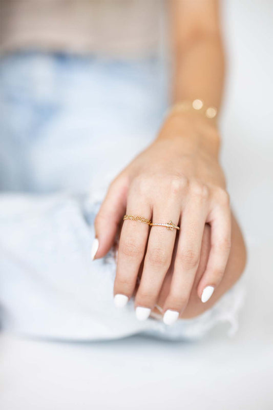 Dainty Star Ring