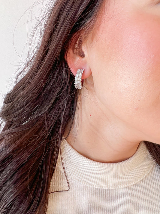 KENDRA SILVER HOOP